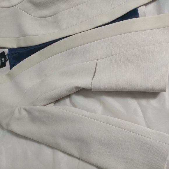 Cream Buttonless H&M Jacket - Picture 3 of 13